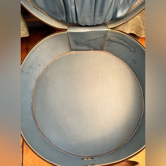 VINTAGE Hat Box - Picture 6 of 11